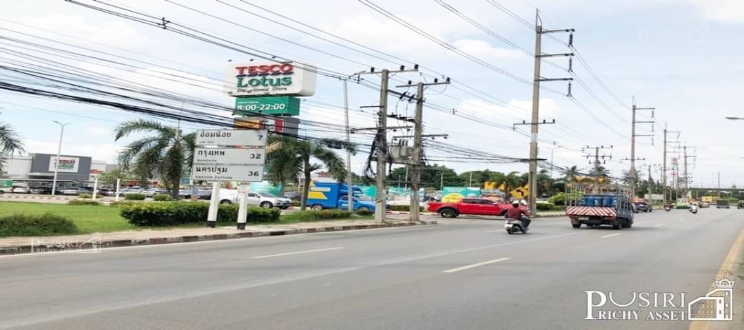 โกดังติดถนนใหญ่ในราคาถนนซอย พร้อมสำนักงาน และบ้านพักคนงาน 1 ไร่เศษ ลูกค้าสังเกตุคุณได้ง่ายๆ แถมกู้ผ่านสบายๆ