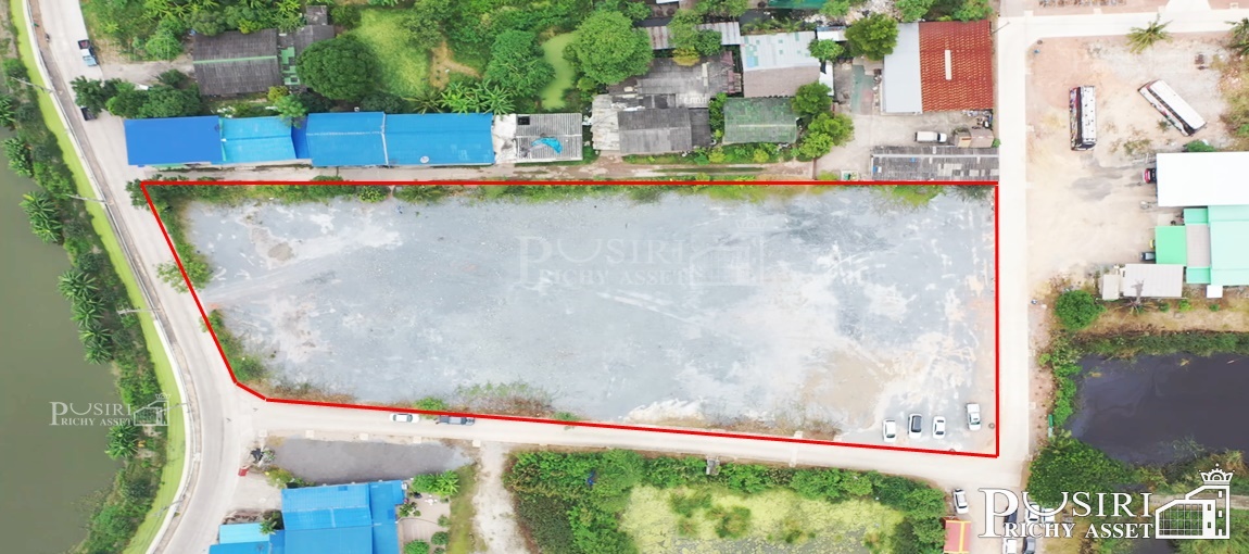 ที่สร้างโรงงาน 1-3.5 ไร่ ถมพร้อม รูปทรงสวย ติดถนน 3 ด้าน เดินทางสะดวกใกล้ถนนเศรษฐกิจเพียง 750 ม. เชื่อมต่อคลองสี่วา เอกชัย