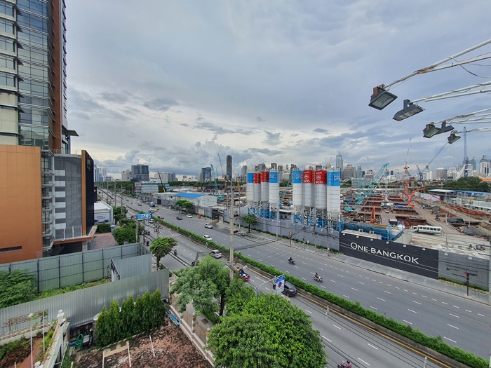 ขายที่ดินทำเลทองบนถนนพระราม4 ตรงข้าม ONE BANGKOK) 1-0-8.6 ไร่  ผังสีแดง พ.5 สร้างอาคารสูงได้ถึง 24 ชั้น