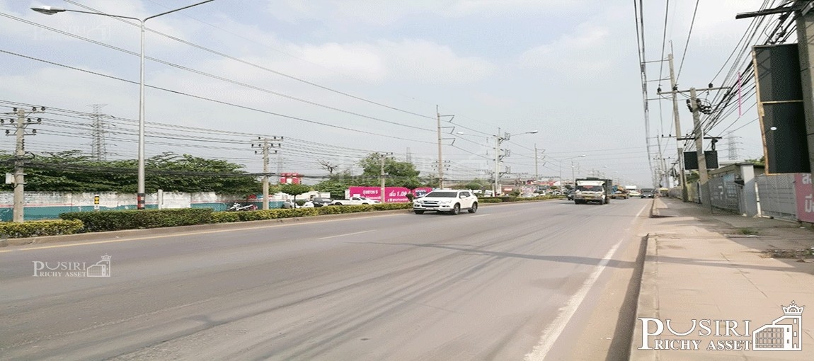 ที่สวยสร้างโรงงาน 10.5 ไร่ ติด ถ. บางปลา สร้างได้กว่า 10,000 ตร.ม. รถทุกประเภทเดินทางสะดวก 