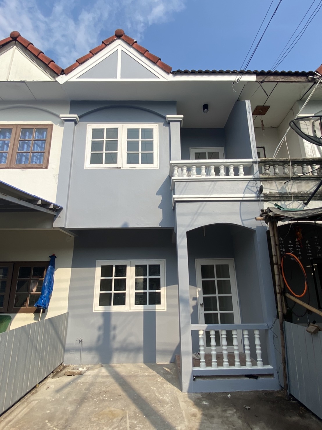 ขายบ้าน Townhome 2 ชั้นโครงการหมู่บ้านฟีนิกซ์ปาร์ค ซ.7(รีโนเวทพึ่งเสร็จ) เจ้าของขายเอง