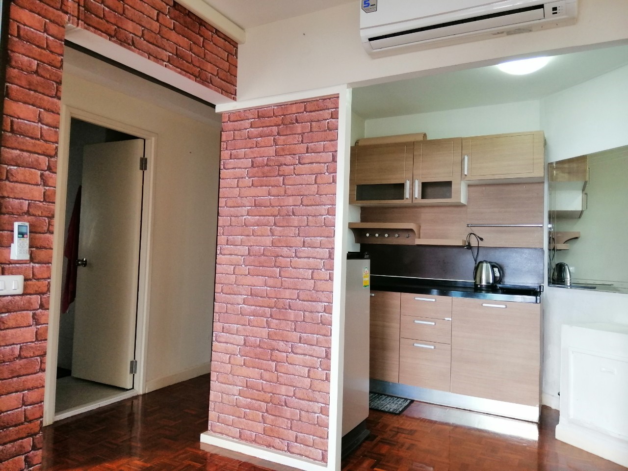 RENT ให้เช่า คอนโด. วิคตอเรีย เลควิว 2 ห้องนอน 1 น้ำ 58 SQ.M. 9500 B.   ทำเลดีเยี่ยม