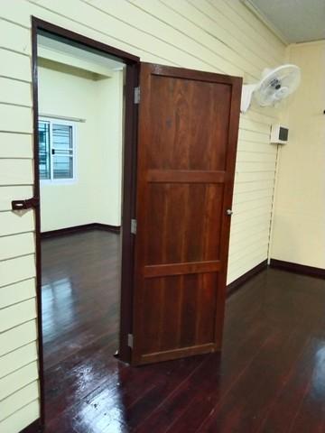 ให้เช่าบ้านเดี่ยว 2 ชั้น เนื้อที่ 65 ตารางวา 5 ห้องนอน ซอยรัชดา 7 ใกล้สถานี MRT ศูนย์วัฒนธรรม