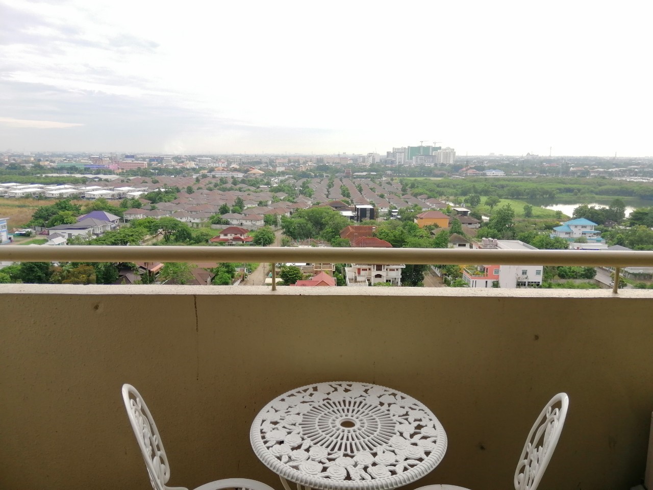 Condo. Victoria Lakeview 9500 บ. 2นอน 58 sq.m.   ราคาไม่แรง!