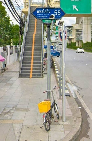 ขายอพาร์ตเม้นท์ ซอยพหลโยธิน55  พื้นที่246ตรว. ใกล้BTS สถานีวัดพระศรี และสถานีราบ11 ผู้ขายออกค่าโอนให้ทั้งหมด เหมาะลงทุนระยะยาว