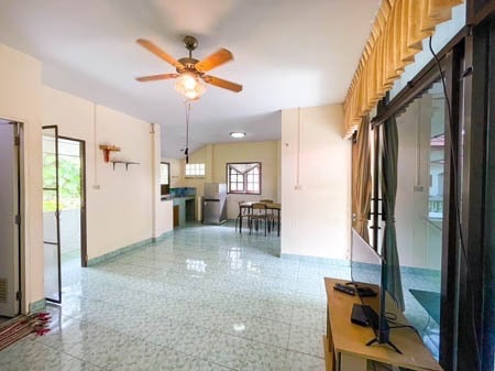 House For Rent  2 Bedroom Available With Furniture Zone Hau Tanon Koh Samui