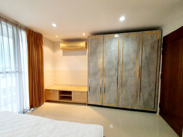 คอนโดฯ อีลิท เรซิเดนท์ พระราม 9 - ศรีนครินทร์ Elite Residence Rama 9 - Srinakarin ราคาดี เยี่ยม ห้องแบบ Duplex