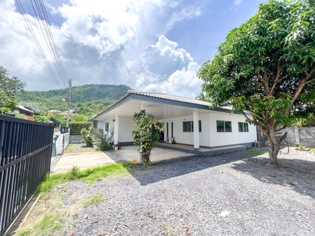 Beautiful single house for sale Price 3.99 million baht mountain view peaceful atmosphere