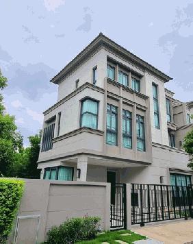 ให้เช่า Luxury Duplex Home 3 ชั้น  ชื่อโครงการ : เดอะ ซอนเน่ ศรีนครินทร์-บางนา บ้านใหม่ใกล้ส่วนกลาง