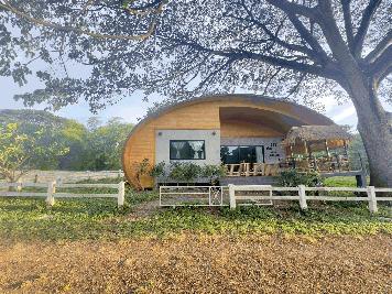 ขายบ้านพร้อมที่ดิน บรรยากาศธรรมชาติ วิวภูเขา หลังบ้านติดลำราง อำเภอปากช่อง จังหวัดนครราชสีมา