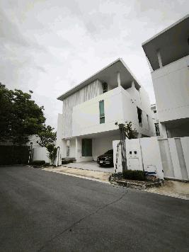 ขาย/เช่า บ้านหรู VIVE เอกมัย-รามอินทรา (พร้อมลิฟท์ส่วนตัว)